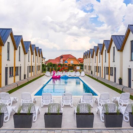 Amber Resort ريفال المظهر الخارجي الصورة